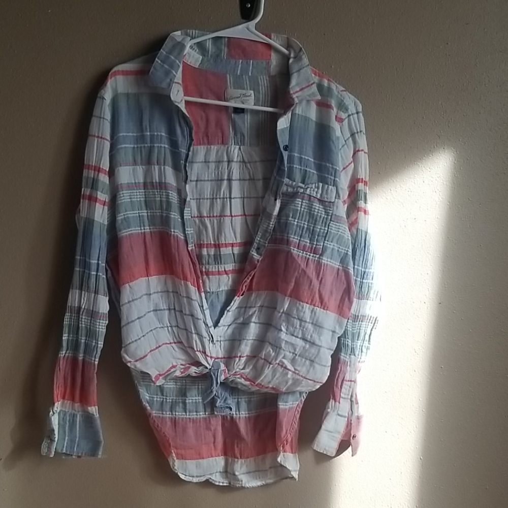 Universal Thread button up shirt